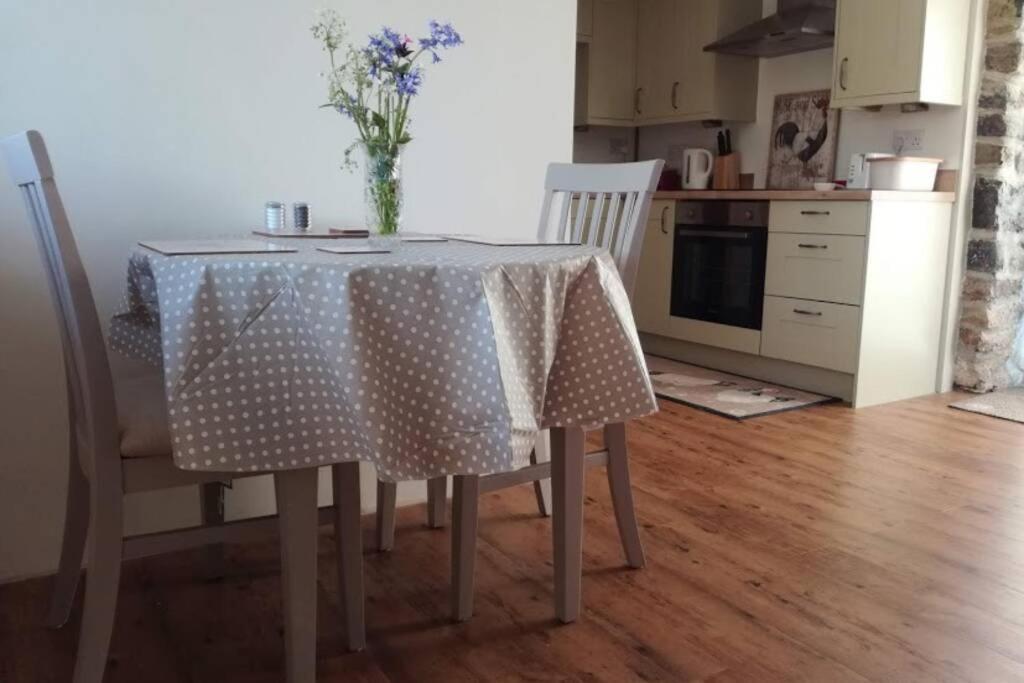 Farm Accommodation - The Lizard Peninsula, Cornwall Helston Dış mekan fotoğraf